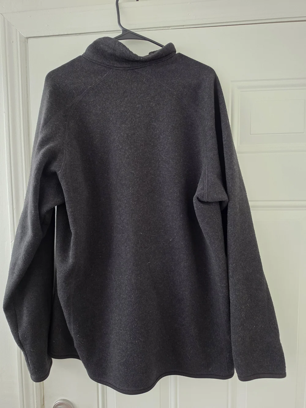Patagonia Men’s Charcoal Gray Full-Zip Fleece Jacket